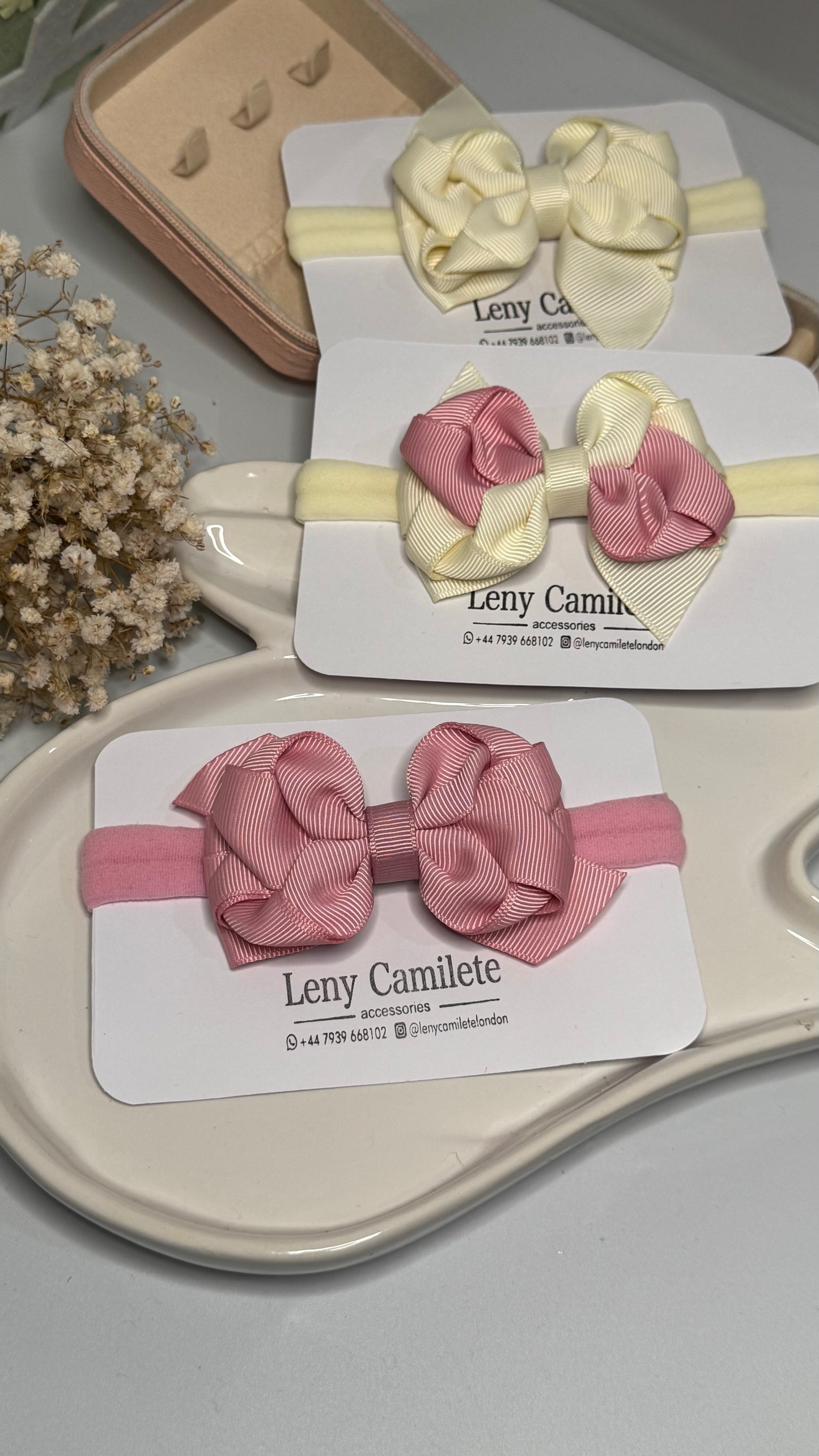 Bow love - baby headband