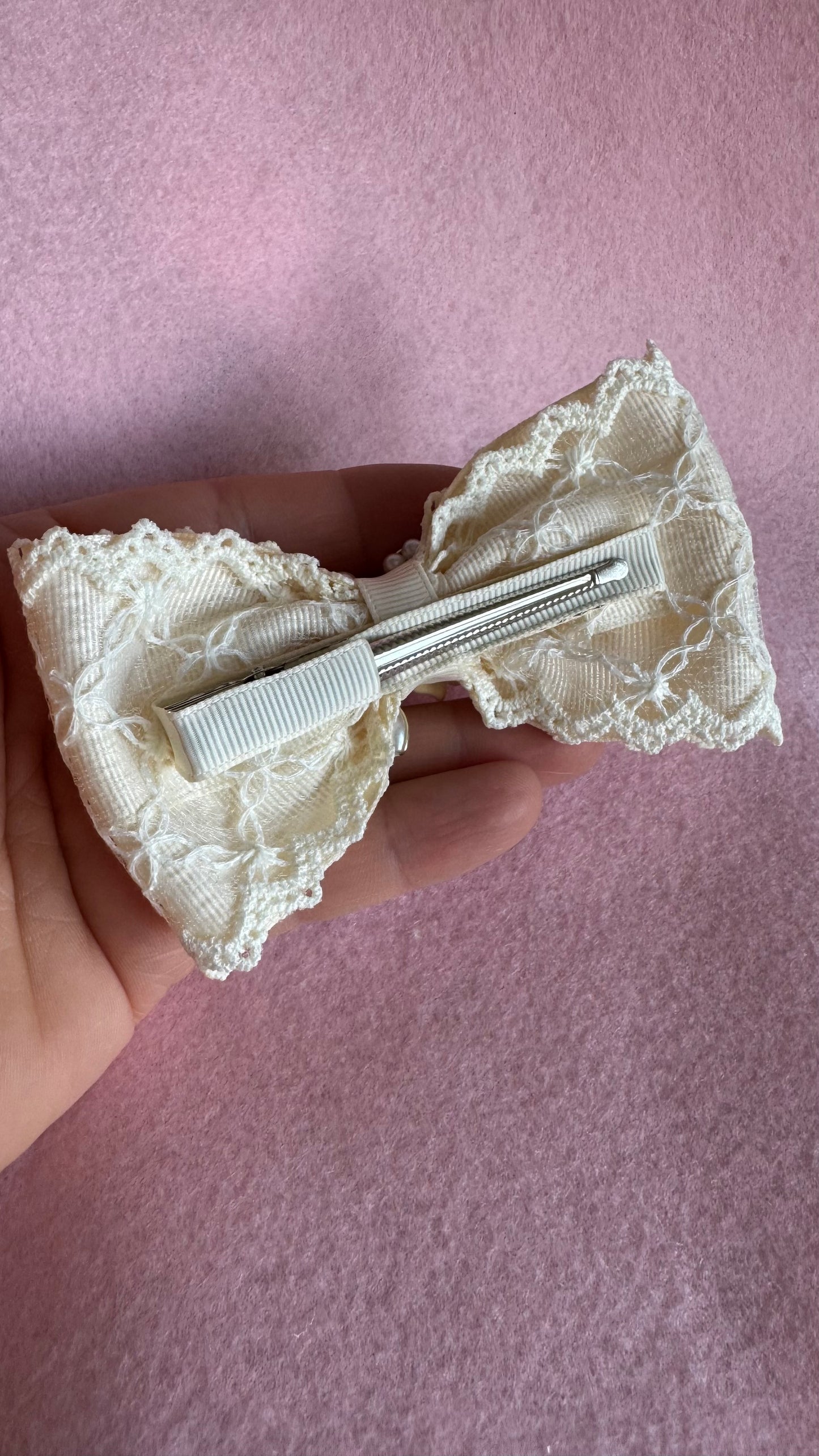Lace embroidered bow