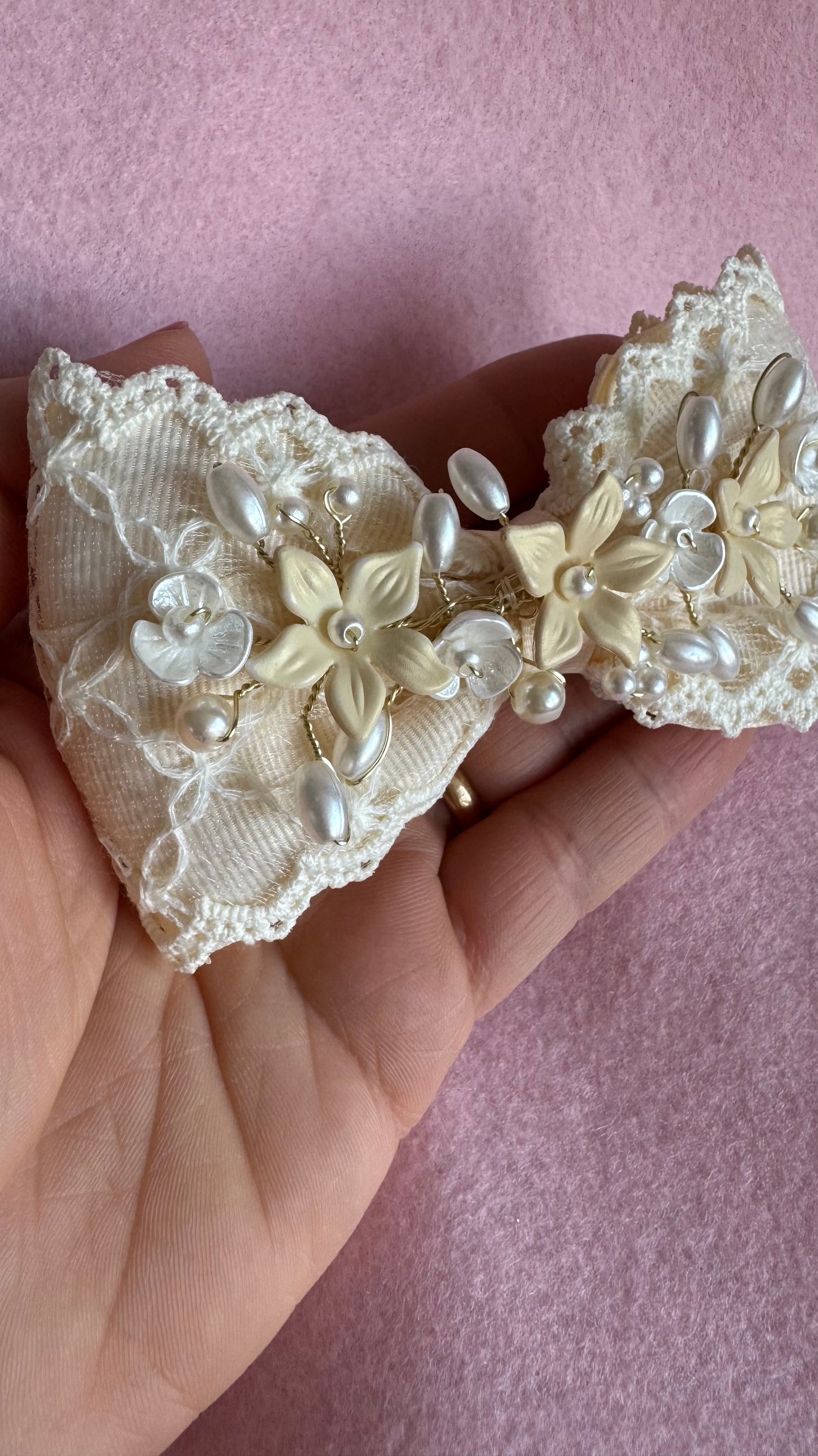 Lace embroidered bow