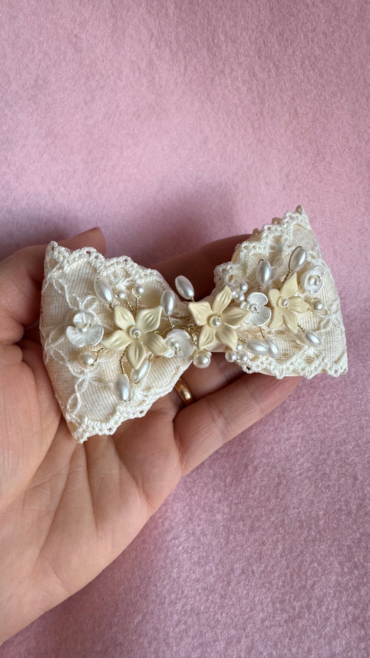 Lace embroidered bow